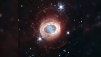 Webb descubre estructuras escondidas dentro de supernova