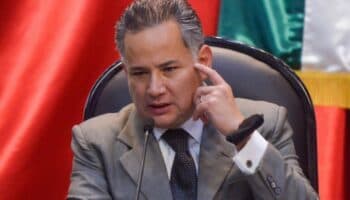 Cabeza de Vaca es un prófugo de la justicia, responde Santiago Nieto a acusaciones
