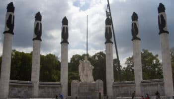 Hoy en la Historia | Recordamos a los Niños Héroes y lanzan Super Mario Bros.