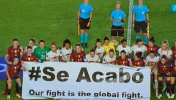 Suizas se unen a españolas en su lema #SeAcabó | Video