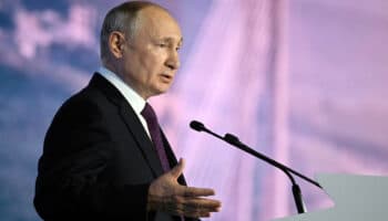 Acusa Vladimir Putin a los dirigentes del COI de distorsionar el ideal olímpico | Video