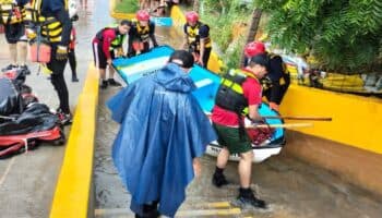 Buscan a un niño desaparecido en río de Mazatlán tras fuertes lluvias provocadas por 'Norma'