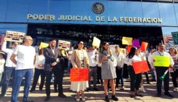 Se manifiestan en el país trabajadores del Poder Judicial contra la extinción de fideicomisos