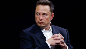 SpaceX de Musk construye una red de satélites espía para agencia de inteligencia de EU: Reuters