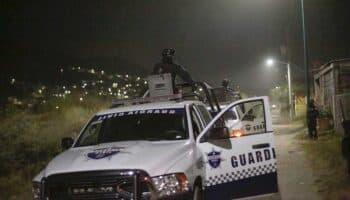 Ejército, GN y policía de Michoacán despliegan operativo para atender bloqueos carreteros