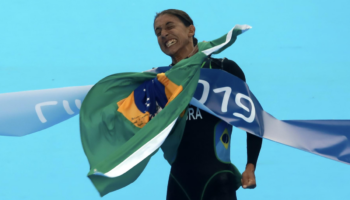 Atropellan a la triatleta brasileña Luisa Baptista mientras entrenaba