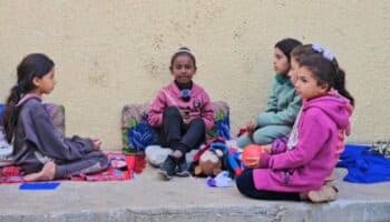 Niña de 9 años reportea desde Gaza | Video