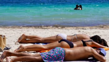 Alerta Cofepris por seis playas con altas mediciones de peligrosa bacteria