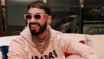 Tribunal emite orden contra Anuel AA por incumplir contrato