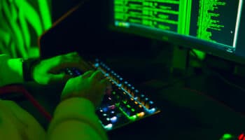 Había gente experta que operaba Pegasus, por ahí deben ir líneas de investigación: abogado de acusado absuelto | Entérate