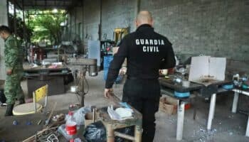Desmantelan ocho fábricas clandestinas de armas y explosivos en Michoacán