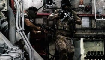 Declaran muertos a dos SEAL de Estados Unidos en asalto a barco iraní