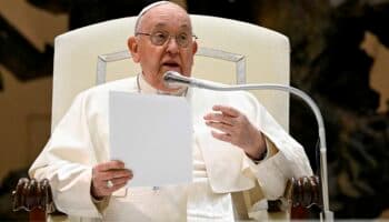 El papa al Foro de Davos: '¿Cómo es posible que en el mundo actual se muera de hambre?'