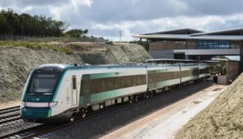 Tren Maya suspende servicio ante llegada de Beryl