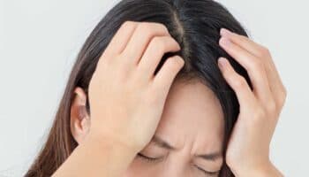 La violencia desactiva neuronas y daña al cerebro: experto explica