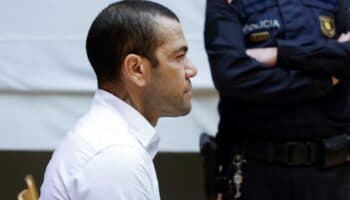 Audiencia de Barcelona decidirá este martes si Dani Alves sale de prisión
