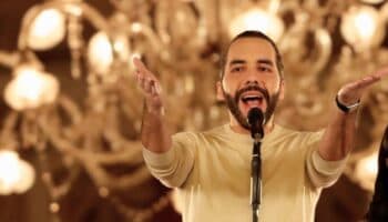 Bukele 'camina hacia una dictadura cargado en hombros por la gran mayoría de salvadoreños': Dada | Entérate