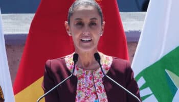 Sheinbaum se registra y arremete contra la Marcha por la Democracia