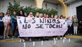 Hombre acusado de maltratar a su expareja mata a sus dos hijas con pesticida