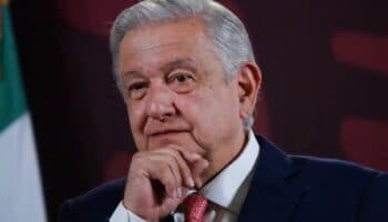 AMLO pide aplazar reformas de aguinaldo y reducción de jornada laboral