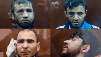 Presentan golpeados a sospechosos de atentado en Rusia
