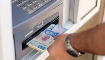 ¿Abren los bancos el Día del Trabajo? Aquí los detalles para este 1 de mayo