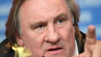 Depardieu interrogado bajo arresto por acusaciones de agresiones sexuales en dos rodajes