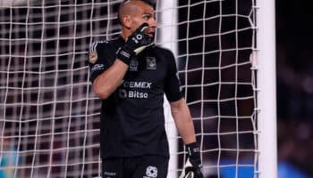 Investigará FMF a Nahuel Guzmán tras apuntar con láser a Esteban Andrada