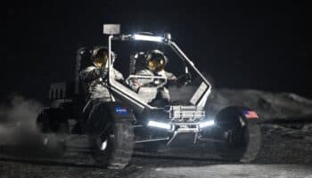 NASA selecciona las propuestas para construir su automóvil lunar | Video