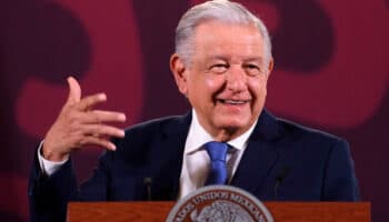 Aprobación de AMLO sube al 60 % a un mes de las elecciones