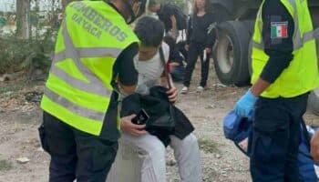 Balean camioneta con migrantes en Juchitán, Oaxaca; hay un muerto