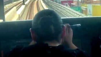 Conductora del Metro grabada maquillándose; gobierno CDMX investiga