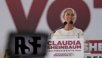 Sheinbaum se une a Gálvez y Máynez y suscribe compromiso de prensa libre con RSF