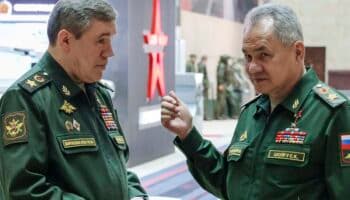 El Kremlin tacha de 'absurda' orden de arresto contra Shoigú y jefe del Estado Mayor ruso