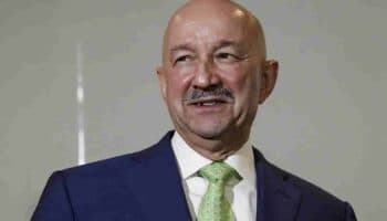 Foto | Carlos Salinas de Gortari reaparece en fiesta de multimillonario en España