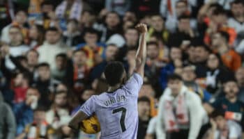 Aceptan 8 meses de cárcel jóvenes que ofendieron racialmente a Vinícius Júnior en Mestalla | Video