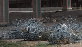 Autoridades de Texas retiran controversial alambrada de navajas en frontera