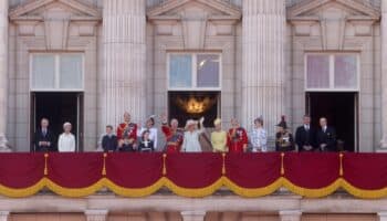 ¿Cuándo abrirán a turistas la habitación del Palacio de Buckingham donde posa la realeza?