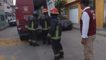 Hallan tres cadáveres en toma clandestina en Edomex