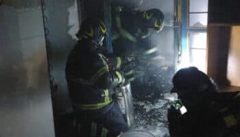 Abuelo de 92 años es detenido por prender fuego al cuarto de su nieta