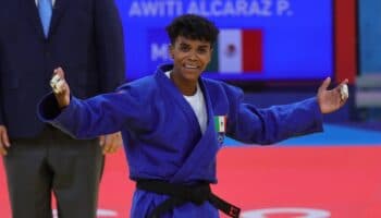 Sheinbaum felicita a Prisca Awiti por su histórica participación en París 2024
