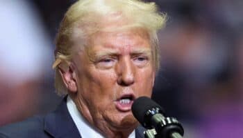 Trump afirma que los cárteles manejan México y pueden 'quitar al presidente en dos minutos'