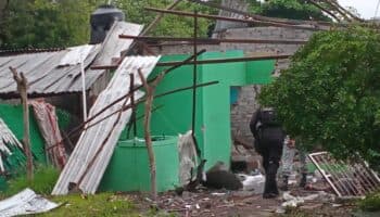 Mueren 6 personas tras explosión en 'narcofábrica' de Michoacán