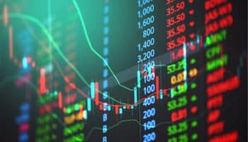 Tras caída de bolsas, Banxico va a tener decisión difícil sobre tasa de interés: Razú