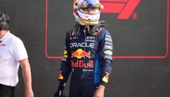 F1 GP Singapur | 'Checo' se cae en clasificación marcada por bandera roja