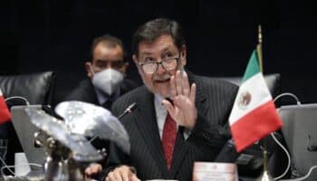 Senado denuncia ante MP agresión a Fernández Noroña en AICM