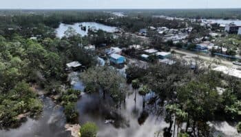 'Helene' deja al menos 20 muertos en su paso por el sureste de EU