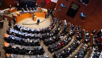 Mayoría de Morena en el Poder Legislativo se asume como único intérprete y representante del pueblo: Mesa de análisis | Video