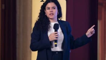 AMLO prevé renuncia de Alcalde para el viernes; se perfila para dirigencia de Morena