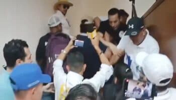 Por rechazo a reforma judicial, se registra zafarrancho en Congreso de Nayarit